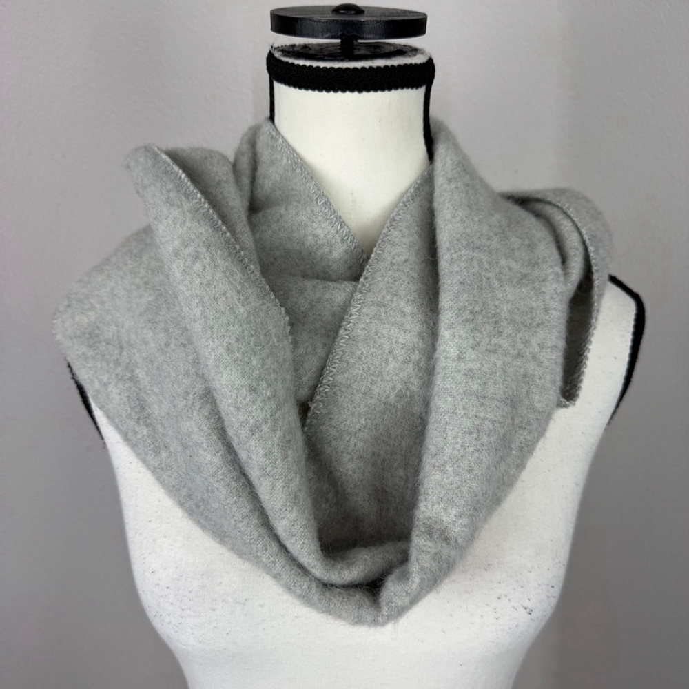 Alpaca Camargo Fringe Neck Peruvian Scarf Shawl Gray Cozy Warm Soft Made in Peru - Picture 3 of 8